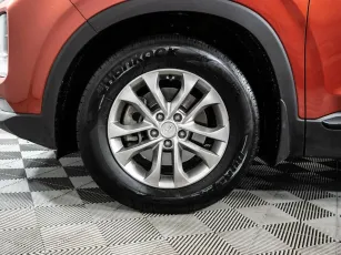 Hyundai  6