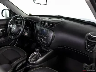 Kia  6