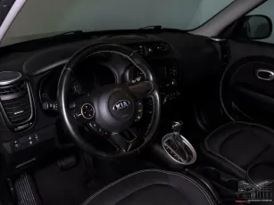 Kia  8