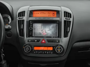 Kia  15