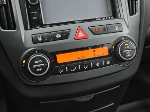Kia  16