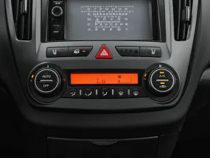 Kia  17