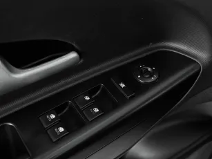 Kia  8
