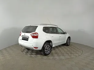 Nissan  4