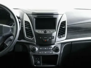SsangYong  9