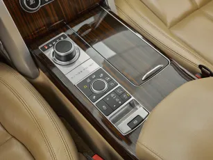 Land Rover  24