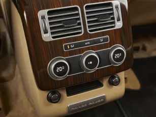 Land Rover  26