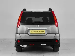 Nissan  5