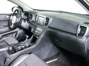 Kia  11