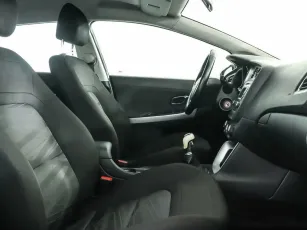 Kia  7