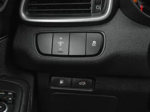 Kia  16