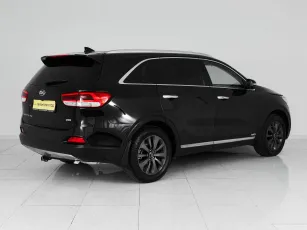 Kia  4