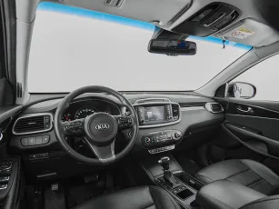 Kia  8