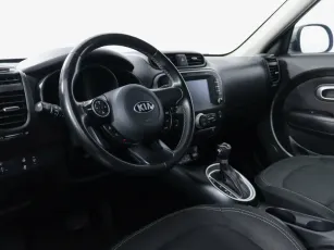 Kia  8