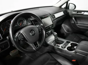 Volkswagen  8