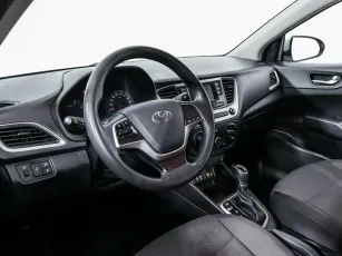 Hyundai  7