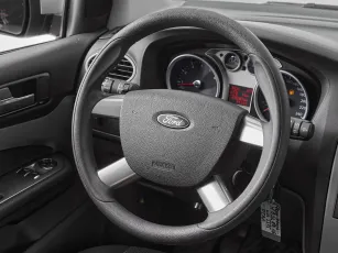 Ford  10