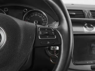 Volkswagen  12