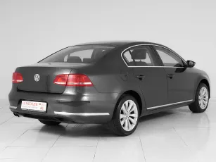 Volkswagen  6