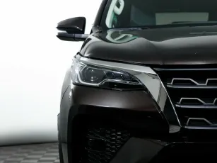 Toyota  5