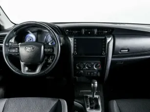 Toyota  8