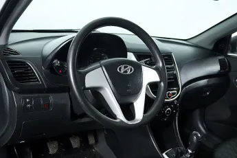 Hyundai  13