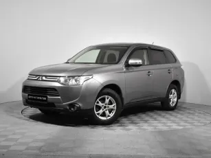 Mitsubishi Outlander,  III