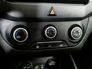 Hyundai  11