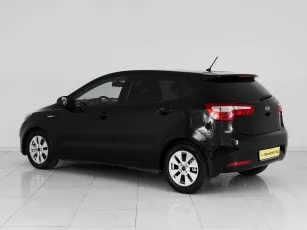 Kia  4