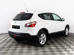 Nissan  5