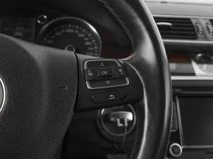 Volkswagen  12