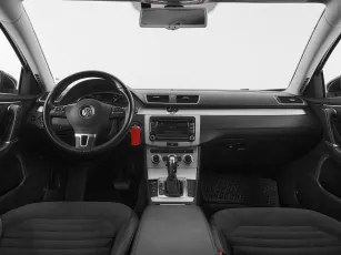Volkswagen  8