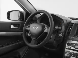 Infiniti  10