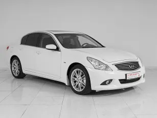Infiniti  3