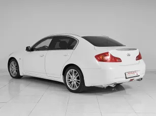 Infiniti  4