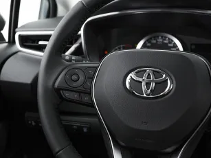 Toyota  11