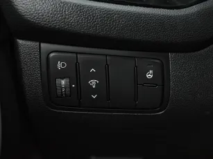 Kia  11