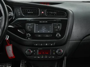 Kia  14