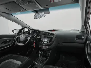 Kia  9