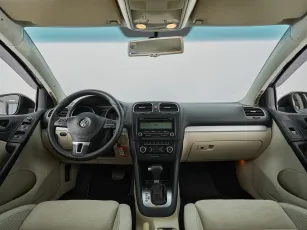 Volkswagen  8