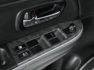 Suzuki  12