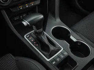 Kia  19