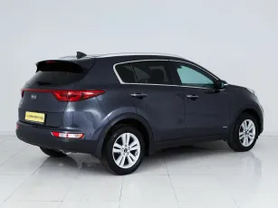 Kia  6