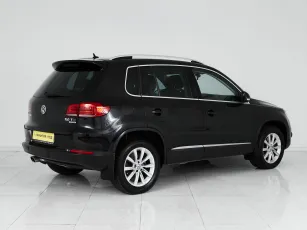 Volkswagen  6