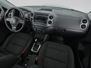 Volkswagen  9