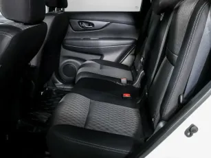 Nissan  12