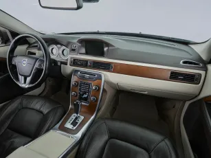 Volvo  9