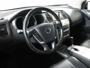 Nissan  8