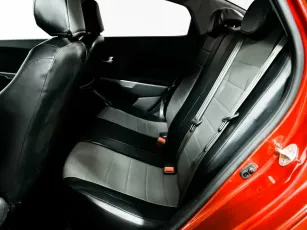 Kia  11