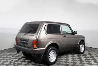 Lada (ВАЗ)  4